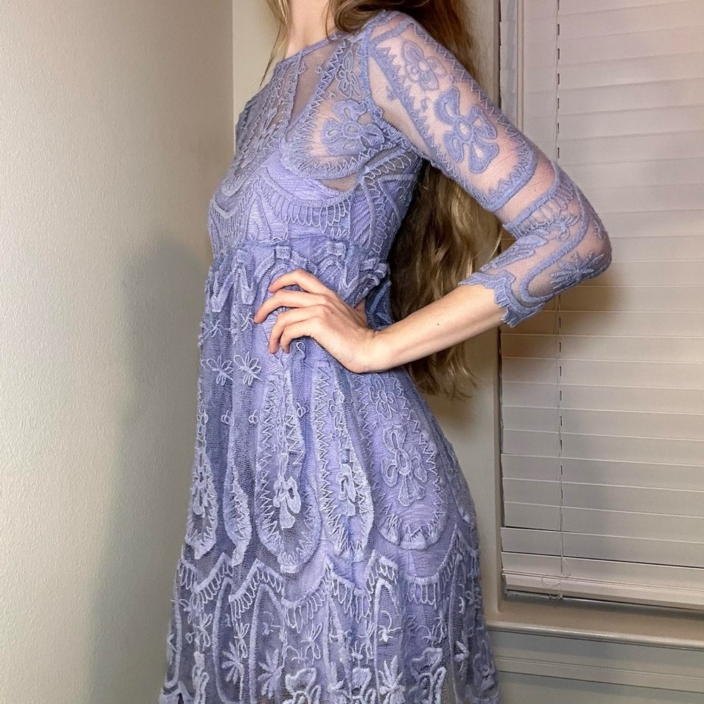 Purple lace dress - Picture 4 of 8